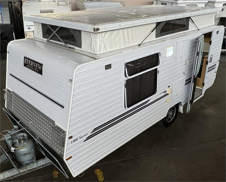 2011 EVERNEW E100 Series 17 foot