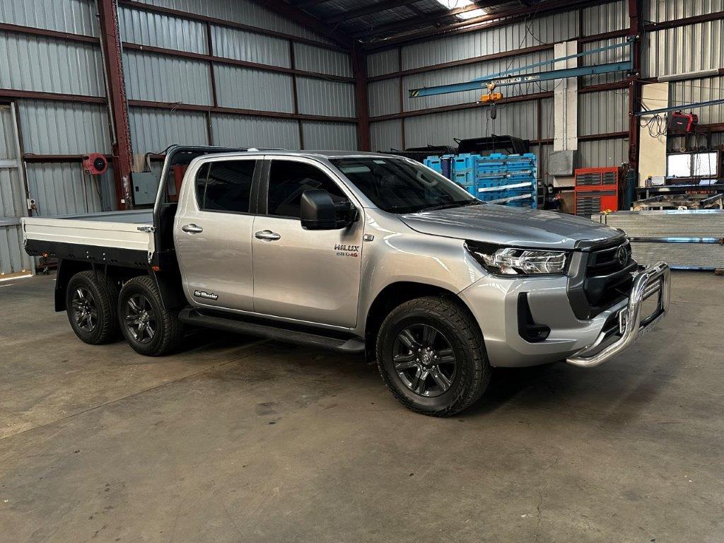 2022 TOYOTA HILUX